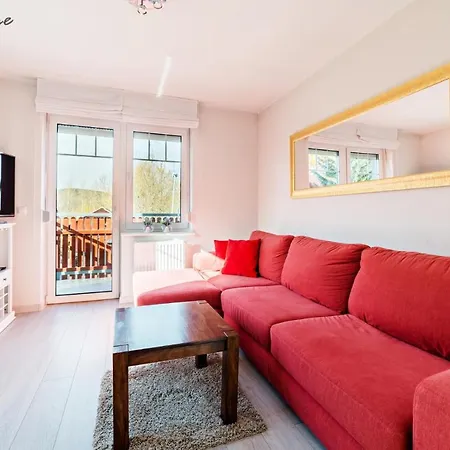 Wonder - Z Garazem, Ogrodkiem, Miejscem Na Grilla I Widokiem Na Karkonosze