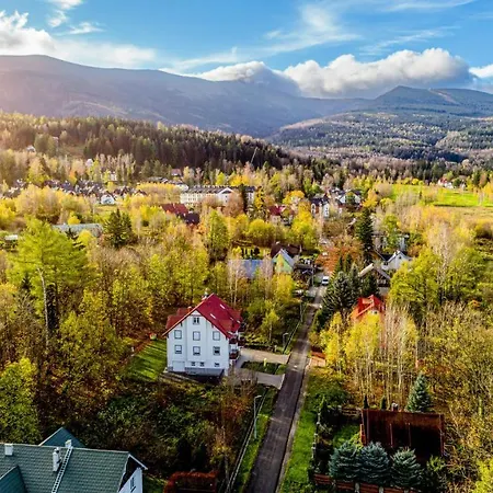 Wonder - Z Garazem, Ogrodkiem, Miejscem Na Grilla I Widokiem Na Karkonosze Apartman *