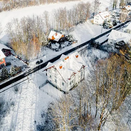 Apartment Wonder Home: Karkonosze View With Garden And Bbq *