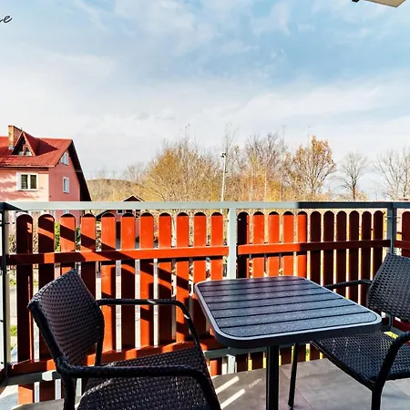 Wonder - Z Garazem, Ogrodkiem, Miejscem Na Grilla I Widokiem Na Karkonosze Apartman